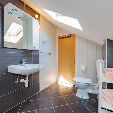 דירה Crowonder Lucky House With Pool And Patio 30 Meters From The