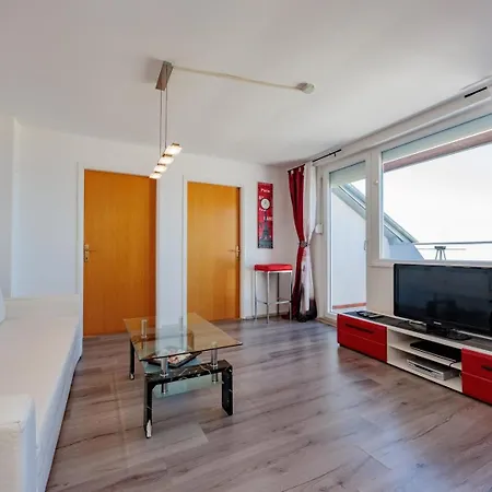 Crowonder Lucky House With Pool And Patio 30 Meters From The * Zára