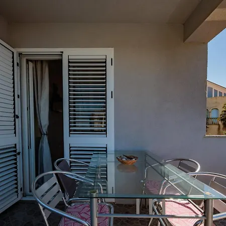Crowonder Lucky House With Pool And Patio 30 Meters From The * זאדאר