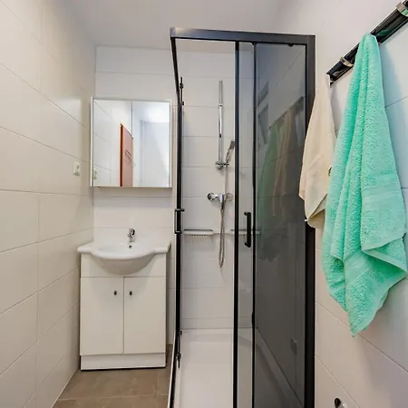 דירה Crowonder Lucky House With Pool And Patio 30 Meters From The זאדאר