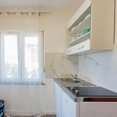 Crowonder Lucky House With Pool And Patio 30 Meters From The * זאדאר