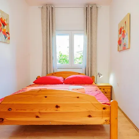 Crowonder Lucky House With Pool And Patio 30 Meters From The * זאדאר