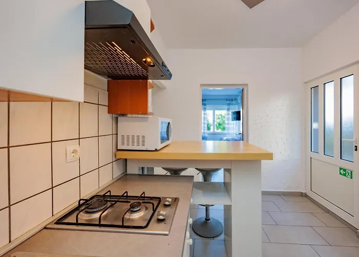 Crowonder Lucky House With Pool And Patio 30 Meters From The Zadar
