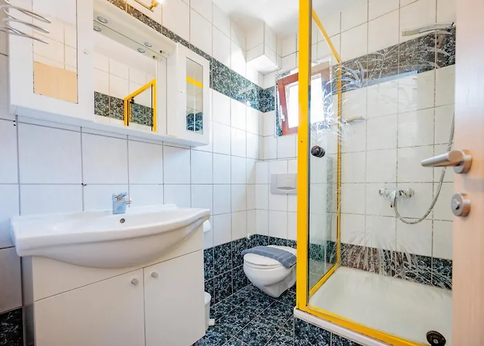 Apartmán Crowonder Lucky House With Pool And Patio 30 Meters From The