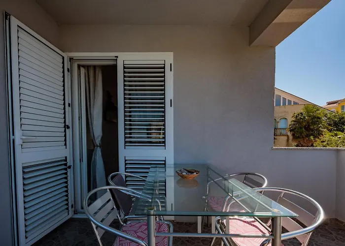 Crowonder Lucky House With Pool And Patio 30 Meters From The * Zadar
