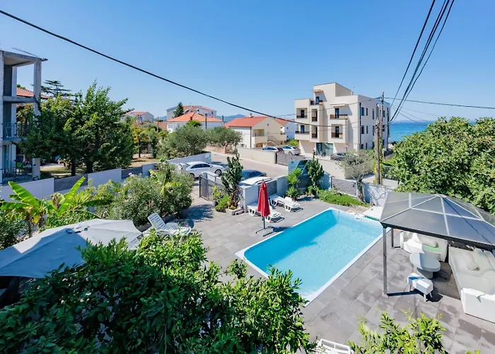 Crowonder Lucky House With Pool And Patio 30 Meters From The * Zadar