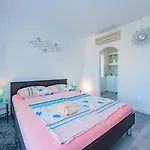 Crowonder Lucky House With Pool And Patio 30 Meters From The 아파트 *
