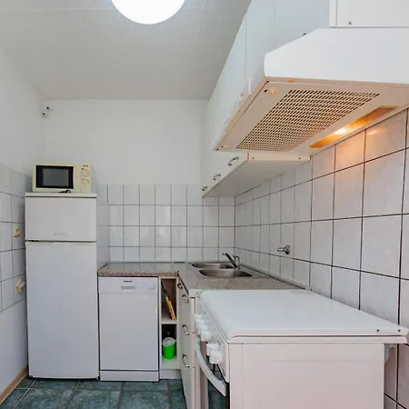 Crowonder Lucky House With Pool And Patio 30 Meters From The 公寓 扎达尔