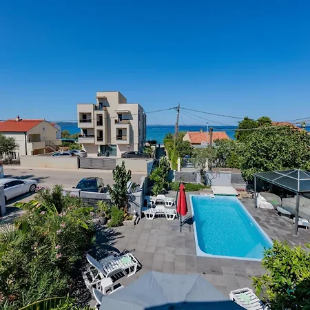 Crowonder Lucky House With Pool And Patio 30 Meters From The Apartamento *
