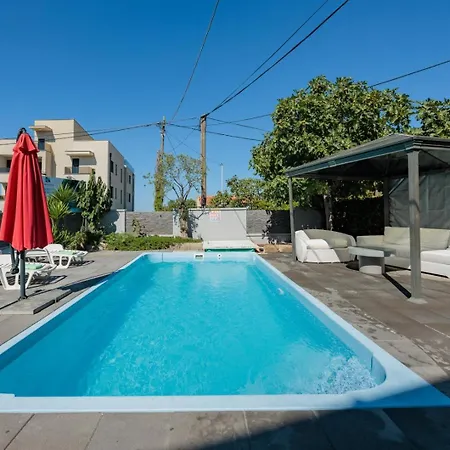 公寓 Crowonder Lucky House With Pool And Patio 30 Meters From The 扎达尔