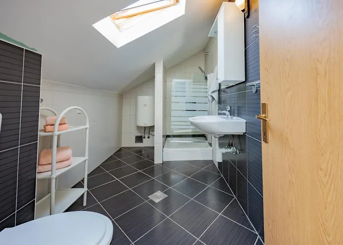 Διαμέρισμα Crowonder Lucky House With Pool And Patio 30 Meters From The *