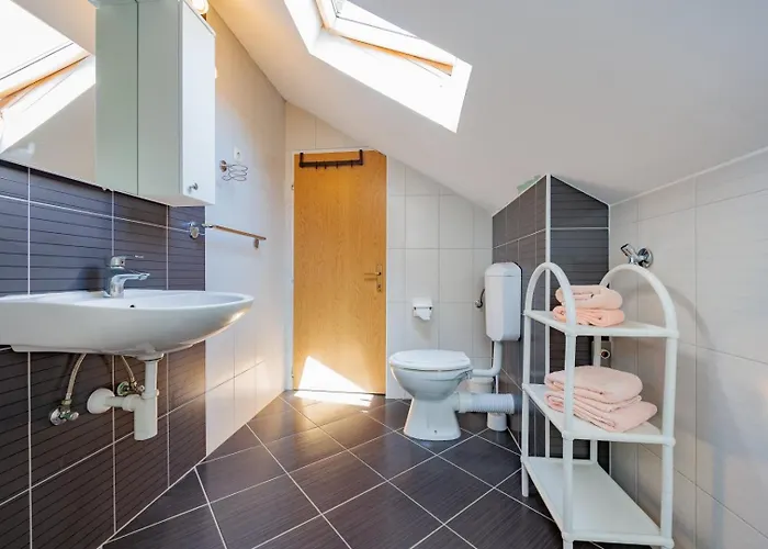 Crowonder Lucky House With Pool And Patio 30 Meters From The Ζαντάρ