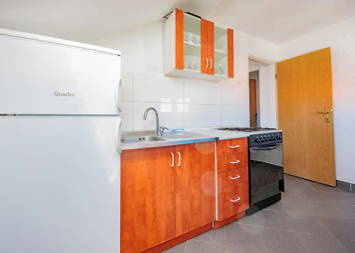 Crowonder Lucky House With Pool And Patio 30 Meters From The